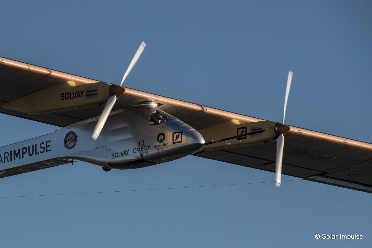 20120724_Crossingsfrontiers_toulousetakeoff_BP_revillard Solar impulse pilotÃ© par Bertrand Piccard a decollÃ© aujourd\'hui de Toulouse pour la derniere etape de son voyage intercontinental vers payerne
