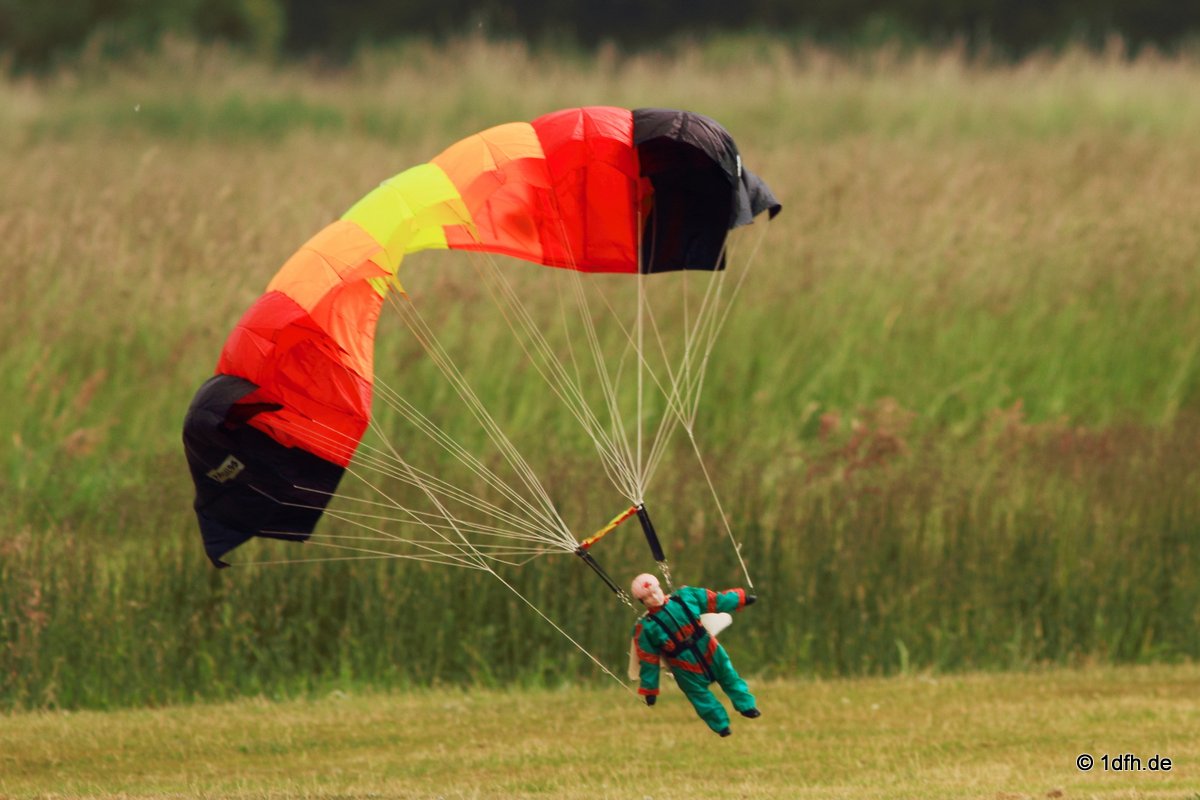 Flugtag  MFG Graben-Neudorf 24.05.2015