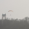 Gleitschirm am Schönbergturm