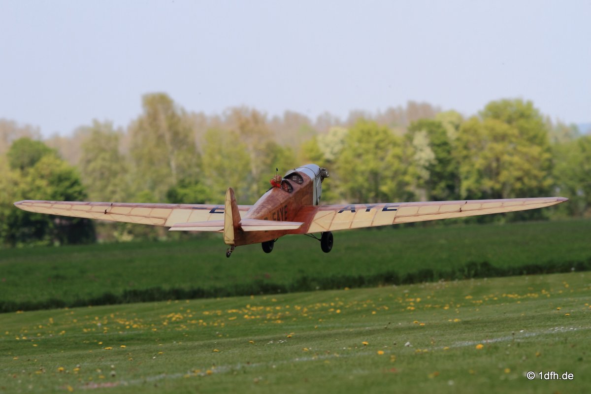 Modellflugtag Flugmodellsportgruppe Ertingen e.V. 08.05.2016