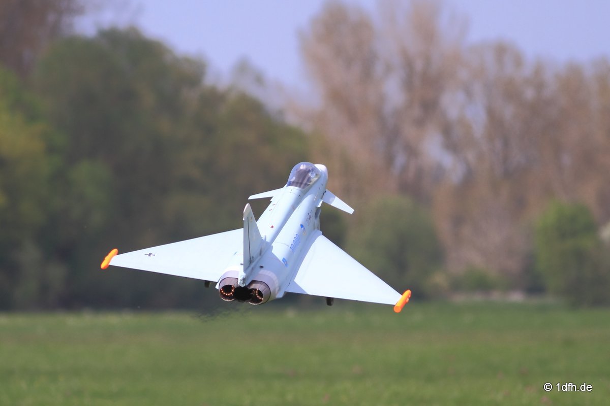 Modellflugtag Flugmodellsportgruppe Ertingen e.V. 08.05.2016