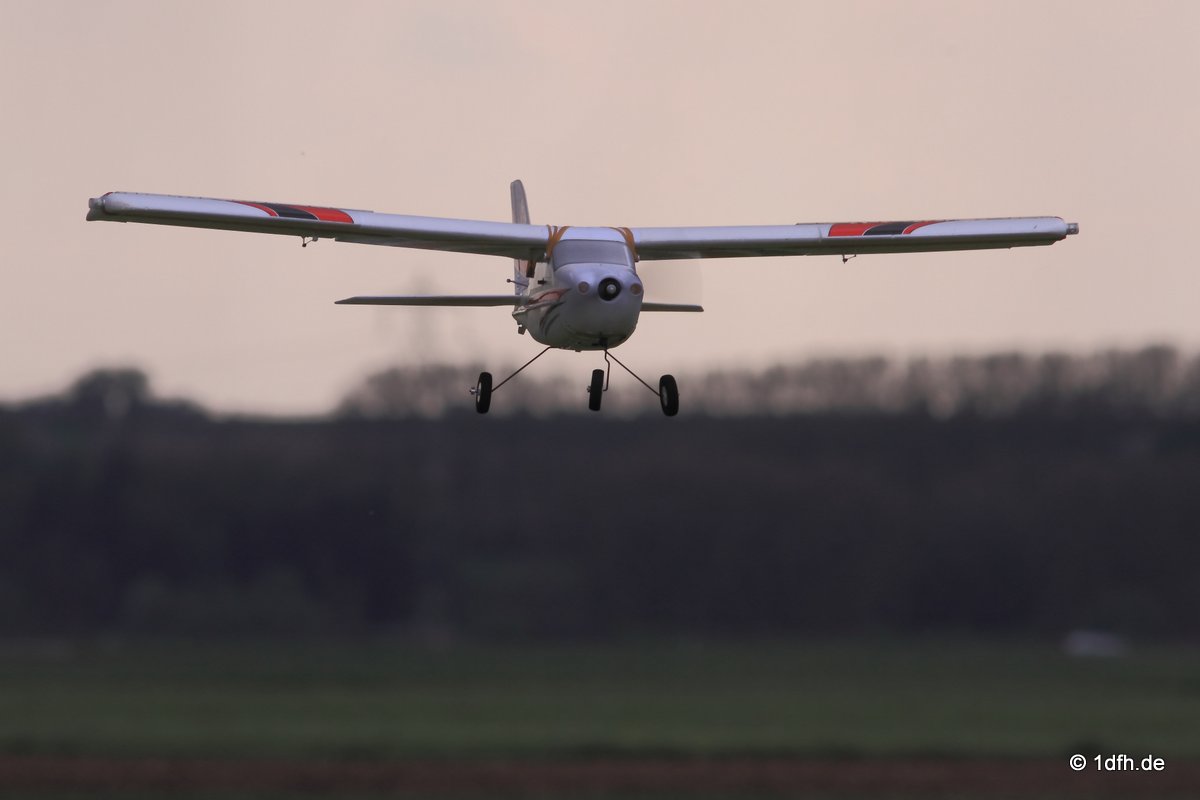 Modellflugtag Flugmodellsportgruppe Ertingen e.V. 08.05.2016