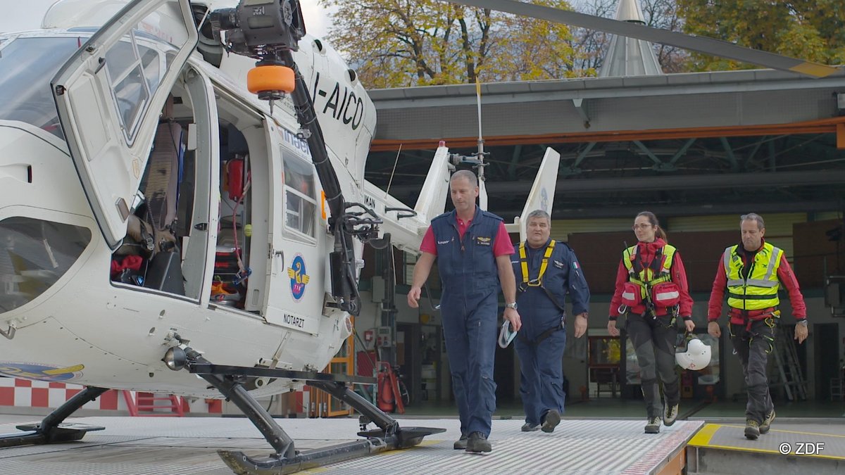 ZDF.reportage: Notruf für die Heli-Docs